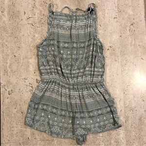 **3/$15** Forever 21 Green Tribal Print Romper Size Small